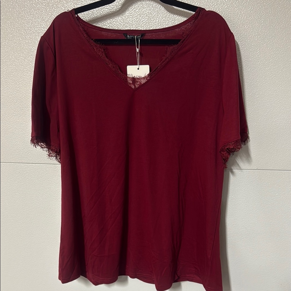 BloomChic Red V-Neck Short Sleeve Tee